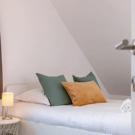 Maison Stellaross - *